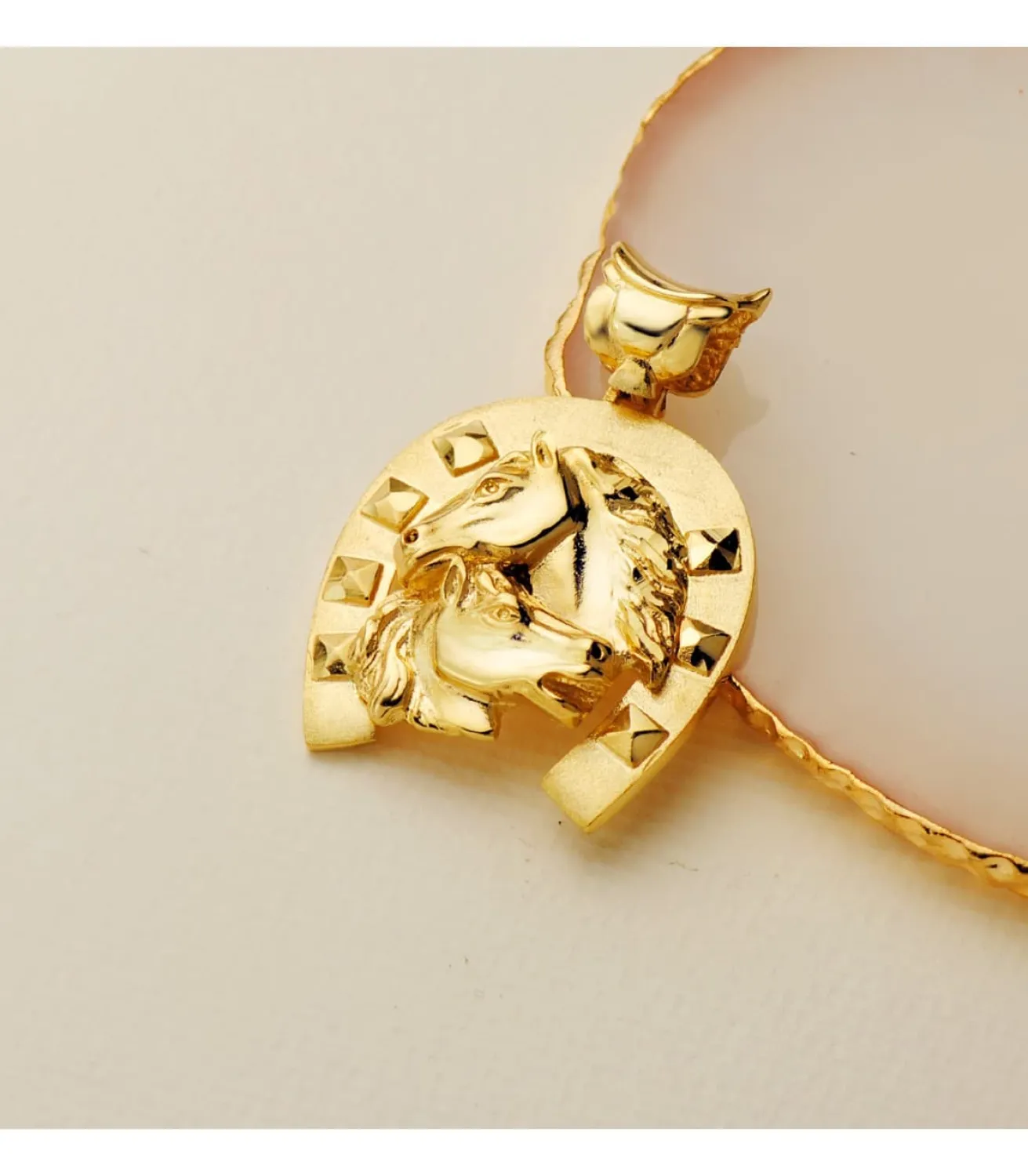 Colgante Herradura Caballos Oro 18K 35Mm<Alda Joyeros Best