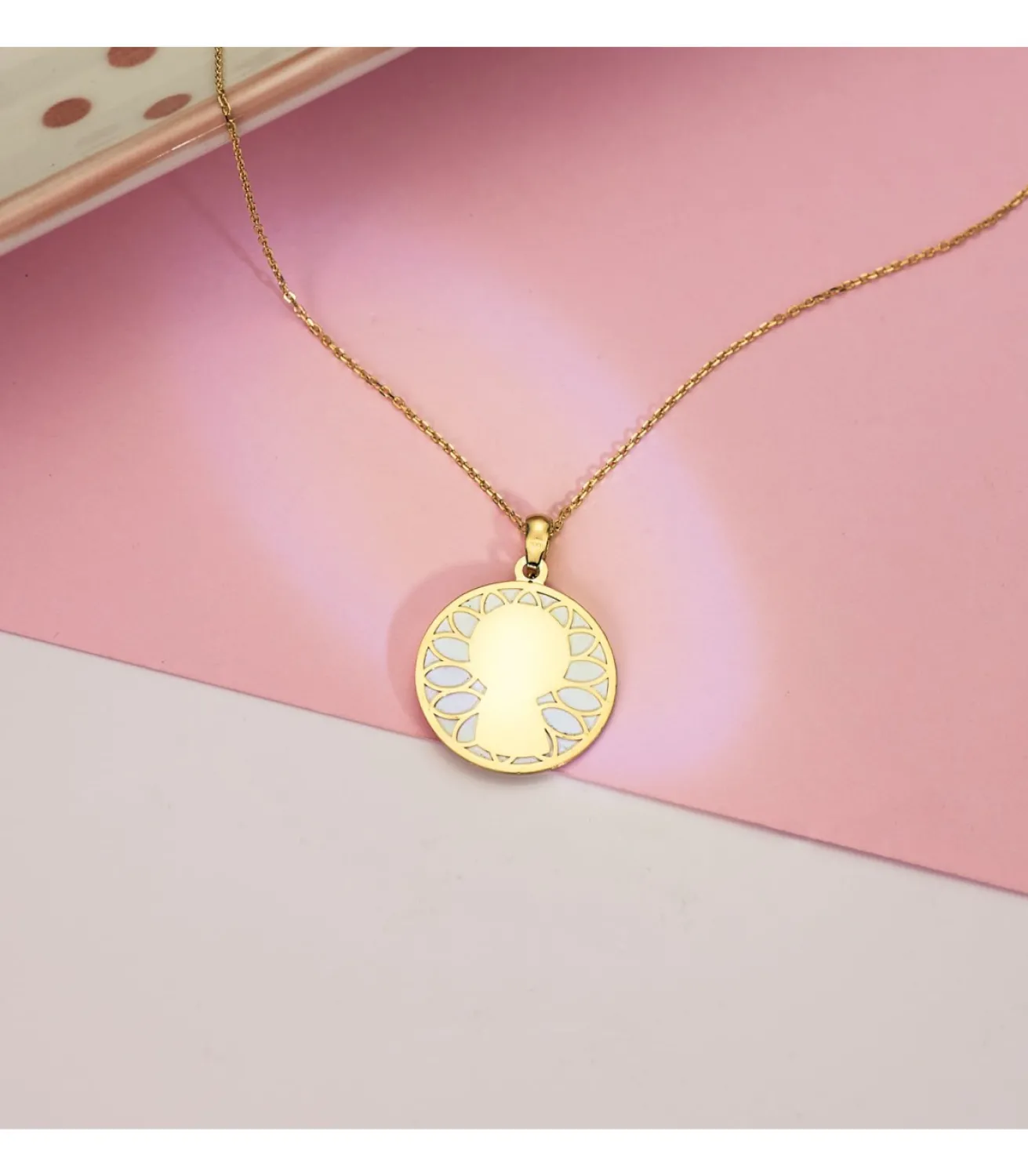 Medalla Comunion Nacar Oro 18K Virgen Niña<Alda Joyeros Hot