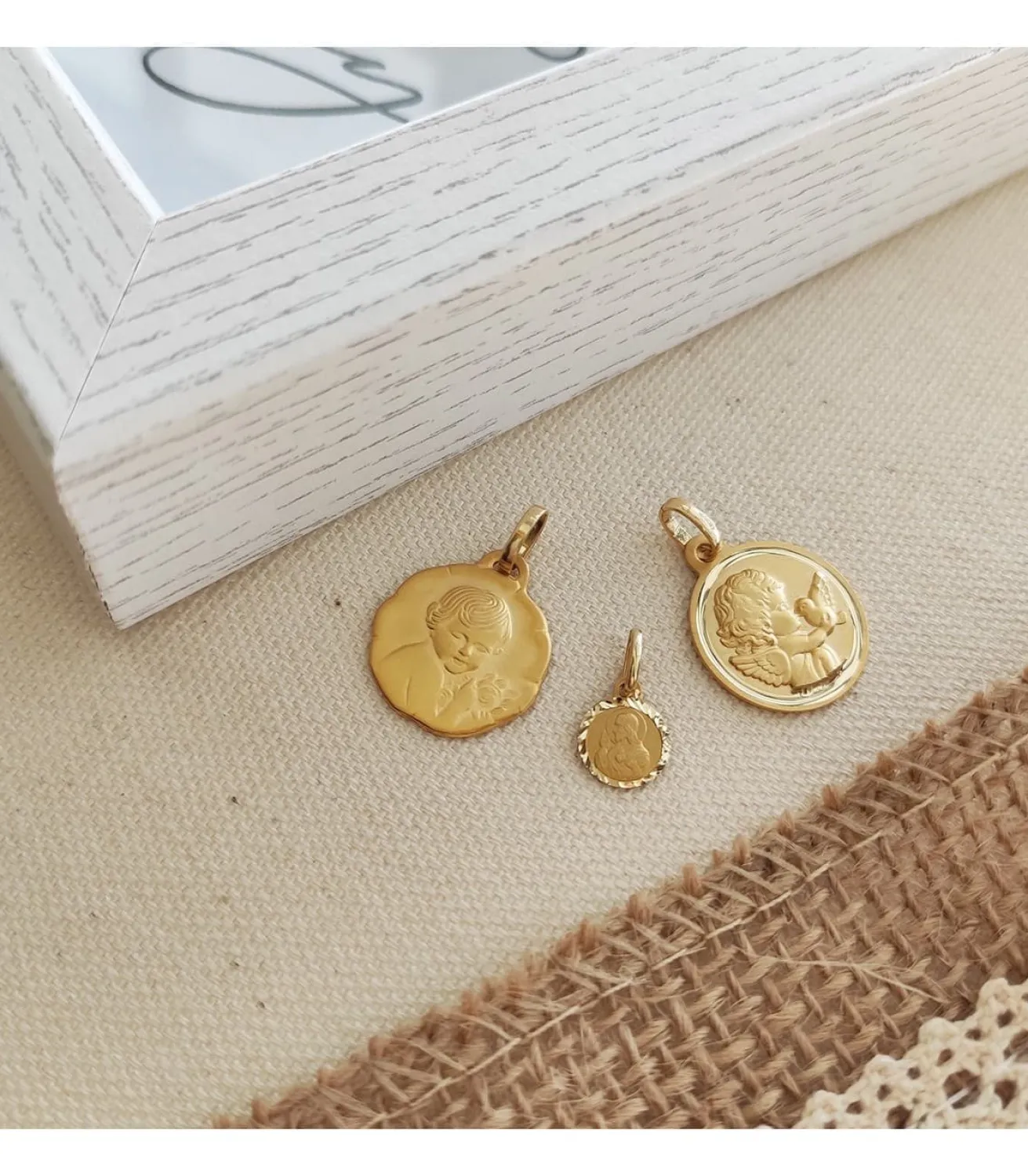 Medalla Corazon De Jesus 18Ktes Mini<Alda Joyeros Fashion
