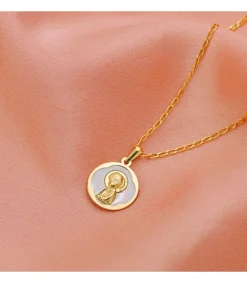 Medalla Nacar Virgen Niña Oro 18K 15 Mm<Alda Joyeros Outlet