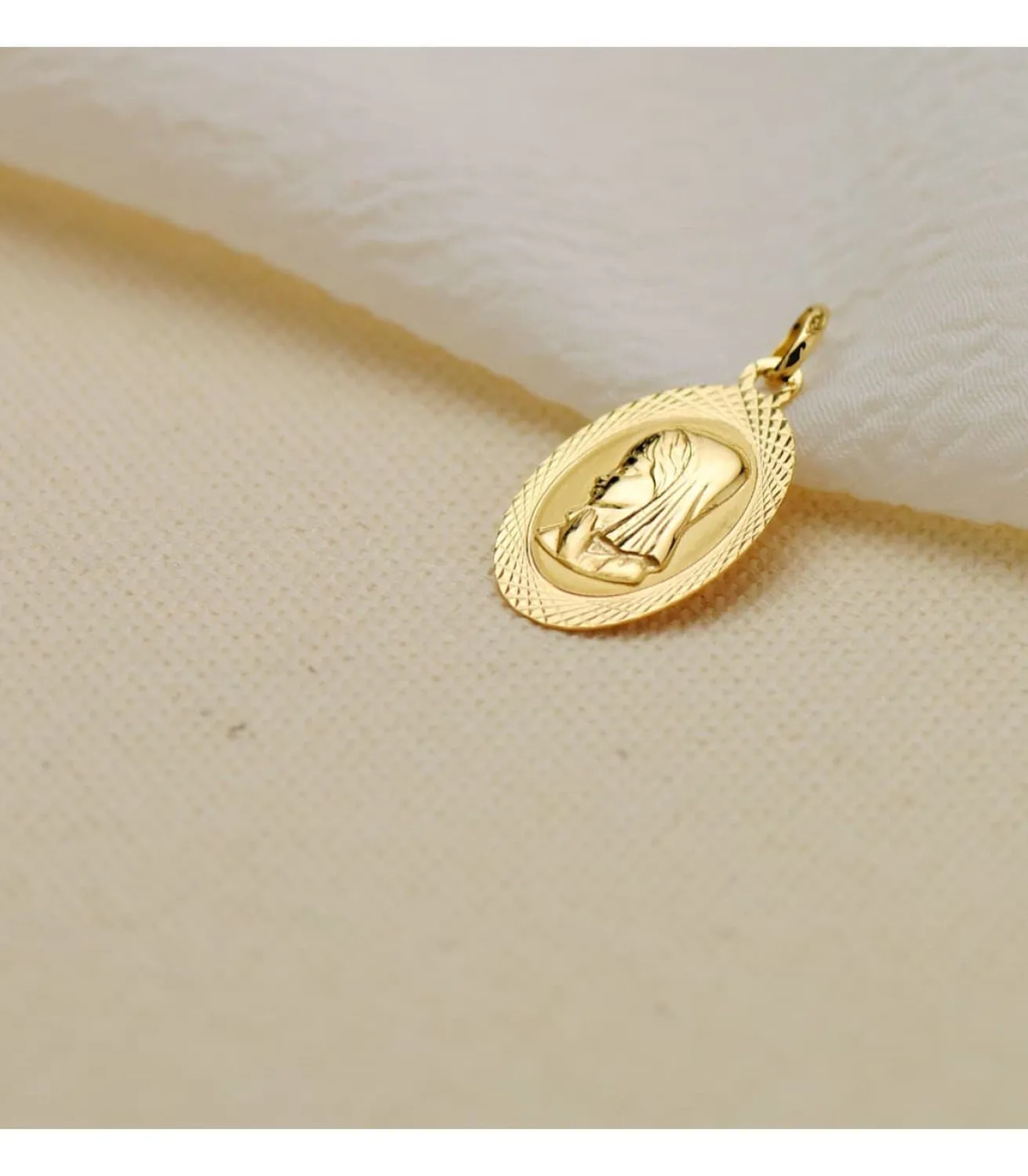 Medalla Oval Brillo Y Mate Oro 18K Virgen Niña 18Mm<Alda Joyeros Clearance