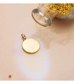 Medalla Virgen Niña Tallada 18Ktes 18Mm<Alda Joyeros Online