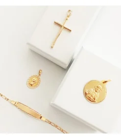 Sagrado Corazon De Jesus Bisel Oro 18K 18 Mm<Alda Joyeros Fashion