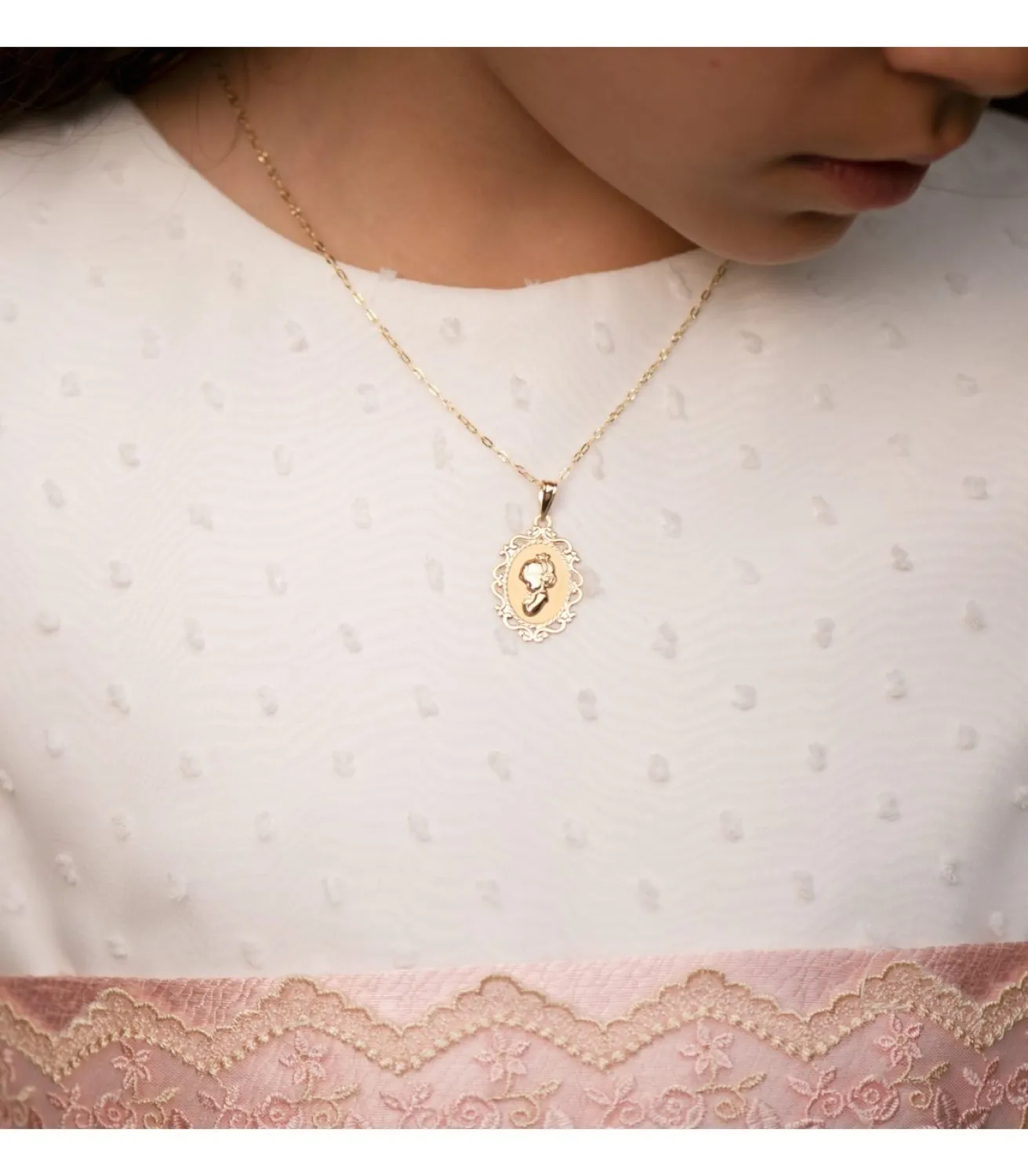 Virgen Niña Cerco Oro Amarillo 18K 23Mm Rezo<Alda Joyeros Flash Sale